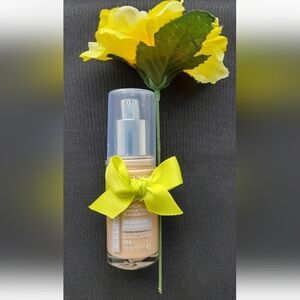 💛Revlon Illuminance Skin-Caring Foundation Hyaluronic Acid 205 Light Medium New